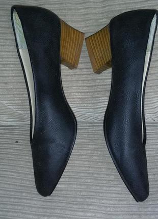 Nuance boutique(франція) - шкіряні туфлі-човники  37 1|2-38 розмір (24,3 см)8 фото