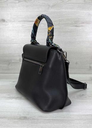 Женская небольшая черная сумка с платком черного цвета5 фото