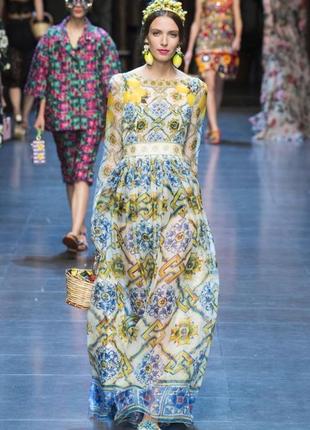 Жовто блакитна палітра від дольче габбана