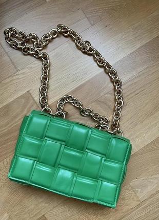 Зеленая сумка в стиле bottega vneta2 фото