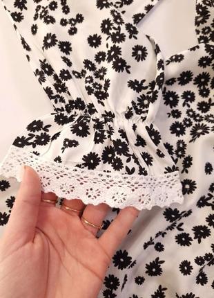 Красива квіткова сукня з мереживом нова9 фото