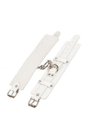 Оковы leather dominant leg cuffs, white 2