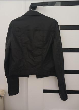 Черная матовая курточка5 фото