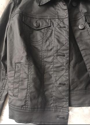 Черная матовая курточка3 фото