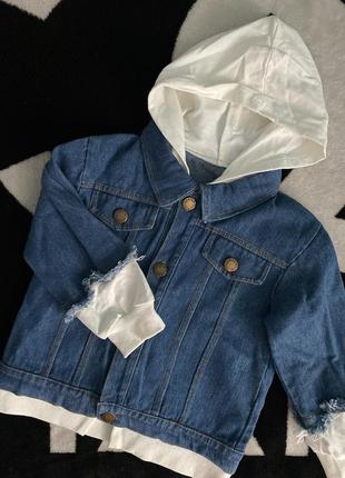 Джинсовая курточка с имитацией худи детская1 фото