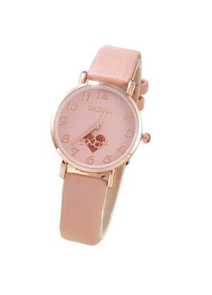 Женские кварцевые наручные часы золотистые на розовом циферблате сердце кожаный розовый ремешок2 фото