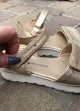 Босоніжки тommy hilfiger 30 розмір — 19.5 см стан ідеальний