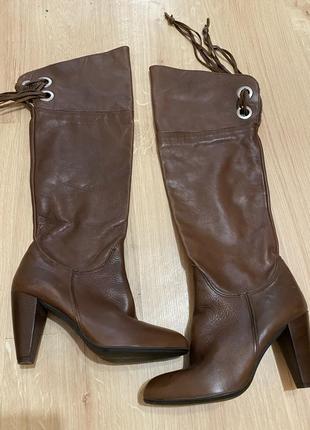 Брендові ботфорти демісезоні  на каблуці