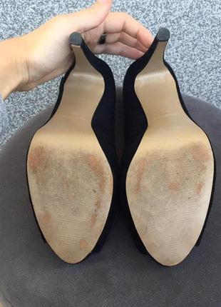 Классические замшевые туфли iskrina на ремешке с открытым носиком на узкую ногу7 фото