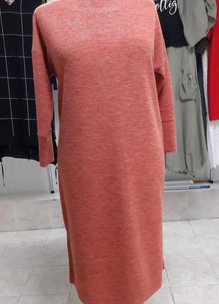 Тёплое трикотажное платье