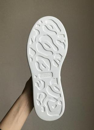 Перламутровые кроссовки alexander mcqueen из лакированной кожи (36-41)💜2 фото