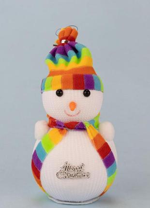Декор новогодний снеговик 20см в шапочке радужной