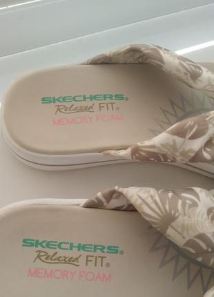 Skechers women's memory foam босоніжки/шльопанці2 фото