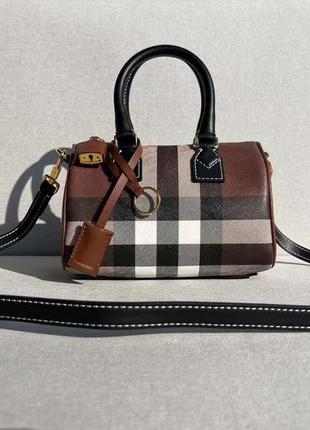 Сумка  Яркий burberry оригінал!