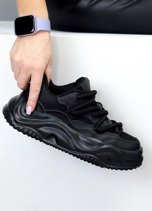Натуральні шкіряні чорні кеди - кросівки з текстильними вставками на високій підошві3 фото