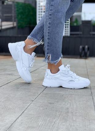 Полностью белые женские кроссовки adidas falcone (36-41)💜4 фото