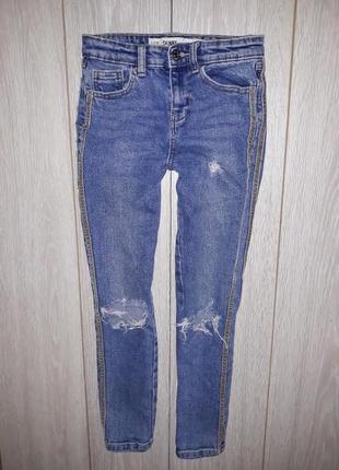 Джинси-скіни з рваними колінами denim co на 9-10 років 2018г