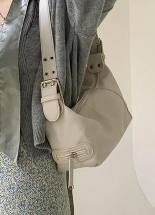 Сумка сумочка стильна модна нова молочна в стилі 90-х1 фото