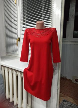 Платье красное свободного кроя, трапеция