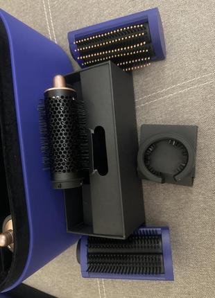 Фен dyson новий 7