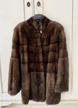 Норкова шуба saga furs кольору соболь