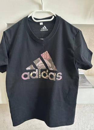 Футболка adidas