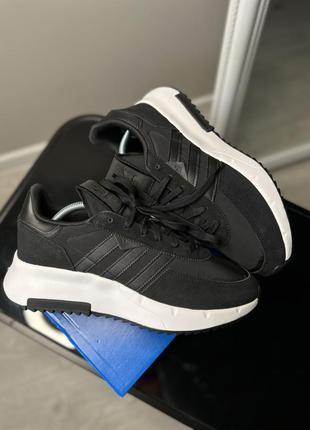 Кроссовки adidas