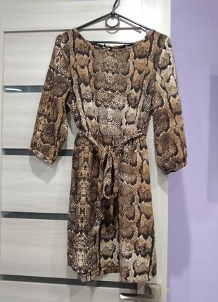 Модное платье h&m в анималистический принт рептилии