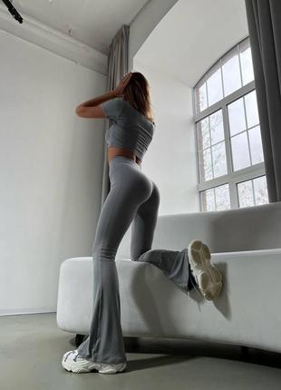 Жіночий костюм двійка топ і штани annver сірий1 фото