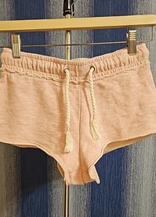 Шорты bershka короткие