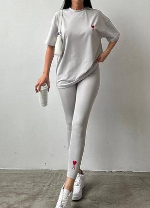 Костюм женский, однотонный оверсайз футболка с принтом лосины на высокой посадке, качественный стильный черный серый6 фото