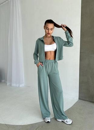 Женский спортивный костюм весна лето