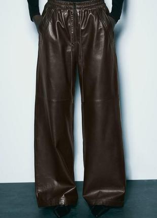 Кожаные джоггеры zara zw leather collection