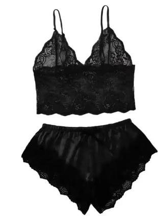 Жіноча мереживна піжама з шортами на весну літо