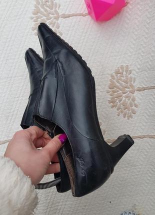 Элегантные кожаные базовые туфли4 фото