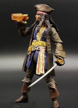 Игрушка капитан джек воробей фильма "пираты карибского моря". коллекционные action...