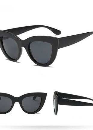 Чорні сонцезахисні окуляри cat eye resteq, чорна оправа2 фото