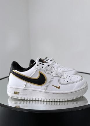 Всегда популярные кроссовки nike air force