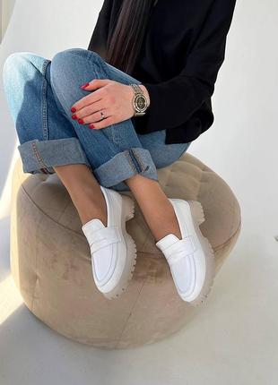 Лоферы женские