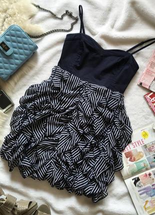 Нереальне плаття з оригінальною багатошаровою спідницею h&m