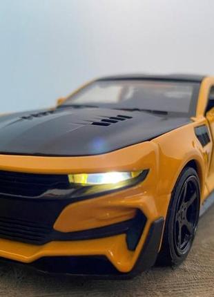 Модель автомобіля chevrolet camaro зменшена 1:32 зі фарами, що світяться, і звуковими ефектами мотора2 фото
