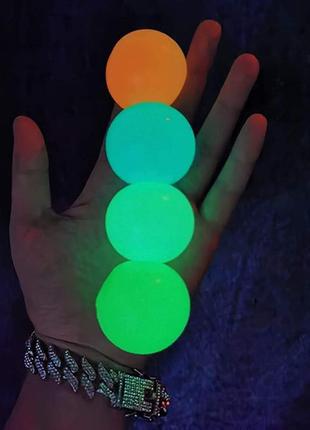 Липкі кулі globbles resteq. липкі кульки, що світяться globbles 4 шт. іграшка-антистрес 4.5 см6 фото