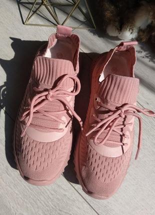 Літні рожеві кросівки 37 розміру