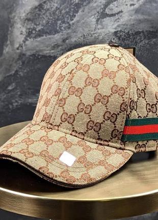 Кепка в стиле gucci