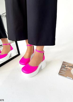 Стильные туфли из итальянской кожи и замши женские на каблуке с ремешком5 фото