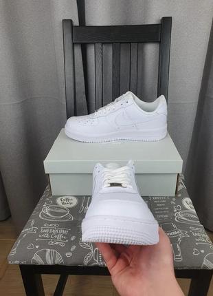 Кроссовки мужские nike air force 1 07 all white. кроссы найк аир форс 1 классик белые весна осень для парней7 фото