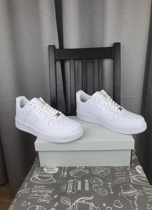 Кроссовки мужские nike air force 1 07 all white. кроссы найк аир форс 1 классик белые весна осень для парней2 фото