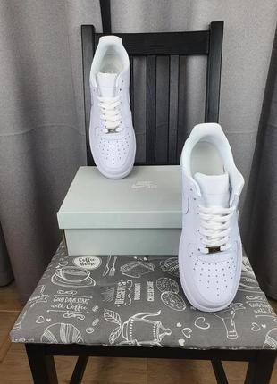 Кроссовки мужские nike air force 1 07 all white. кроссы найк аир форс 1 классик белые весна осень для парней10 фото