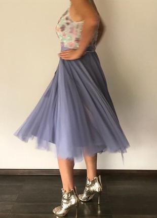 Пишна лавандова тюлева сукня розшита паєтками10 фото