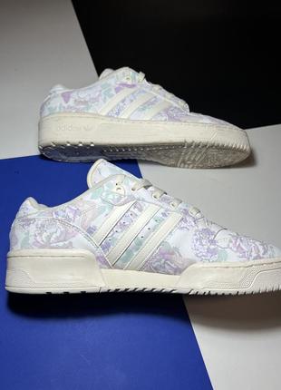 Кроссовки adidas rivalry low'porcelain flora1 фото